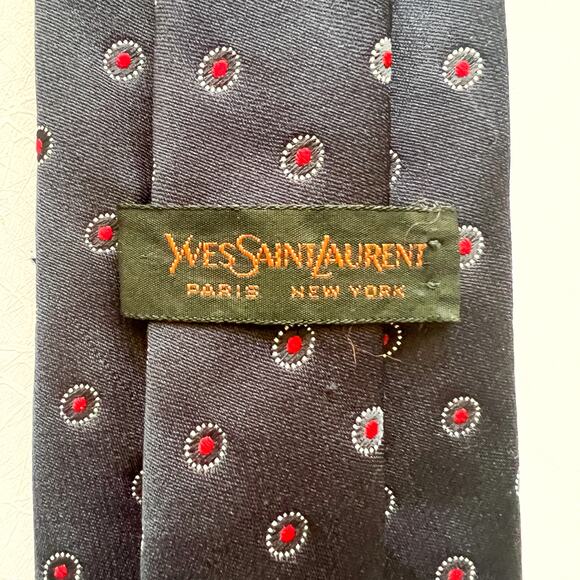 VTG Yves Saint Laurent Mens 100 Silk Tie Navy & Red Dots, Embroidered Logo EUC - Picture 5 of 10